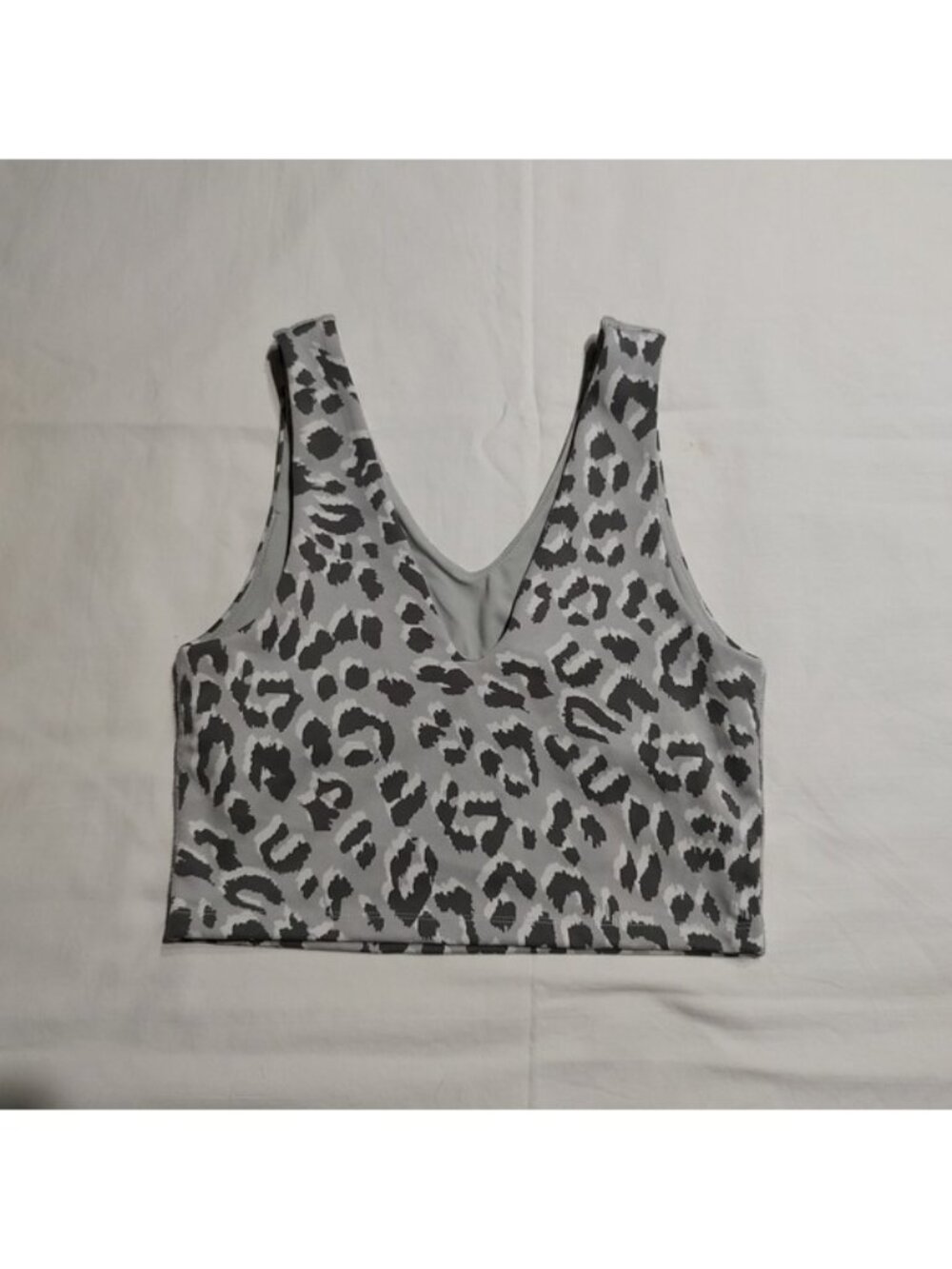 Offline by Aerie Gray Leopard Recharge Sports Bra XS Least Support Unpadded - Picture 3 of 7